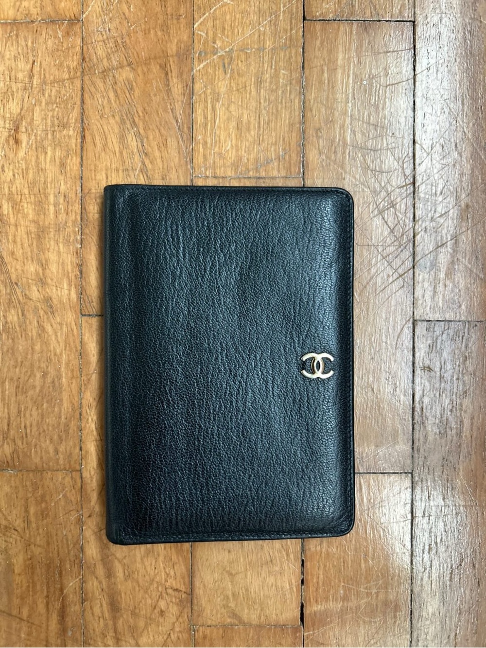 CHANEL Black Leather Card & Key Holder with Gold CC Emblem